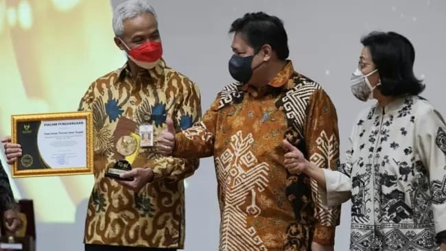Jawa Tengah Terima Penghargaan Provinsi Terbaik Program KUR